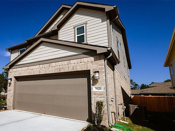 3rd image of 9426 Castillo Ct