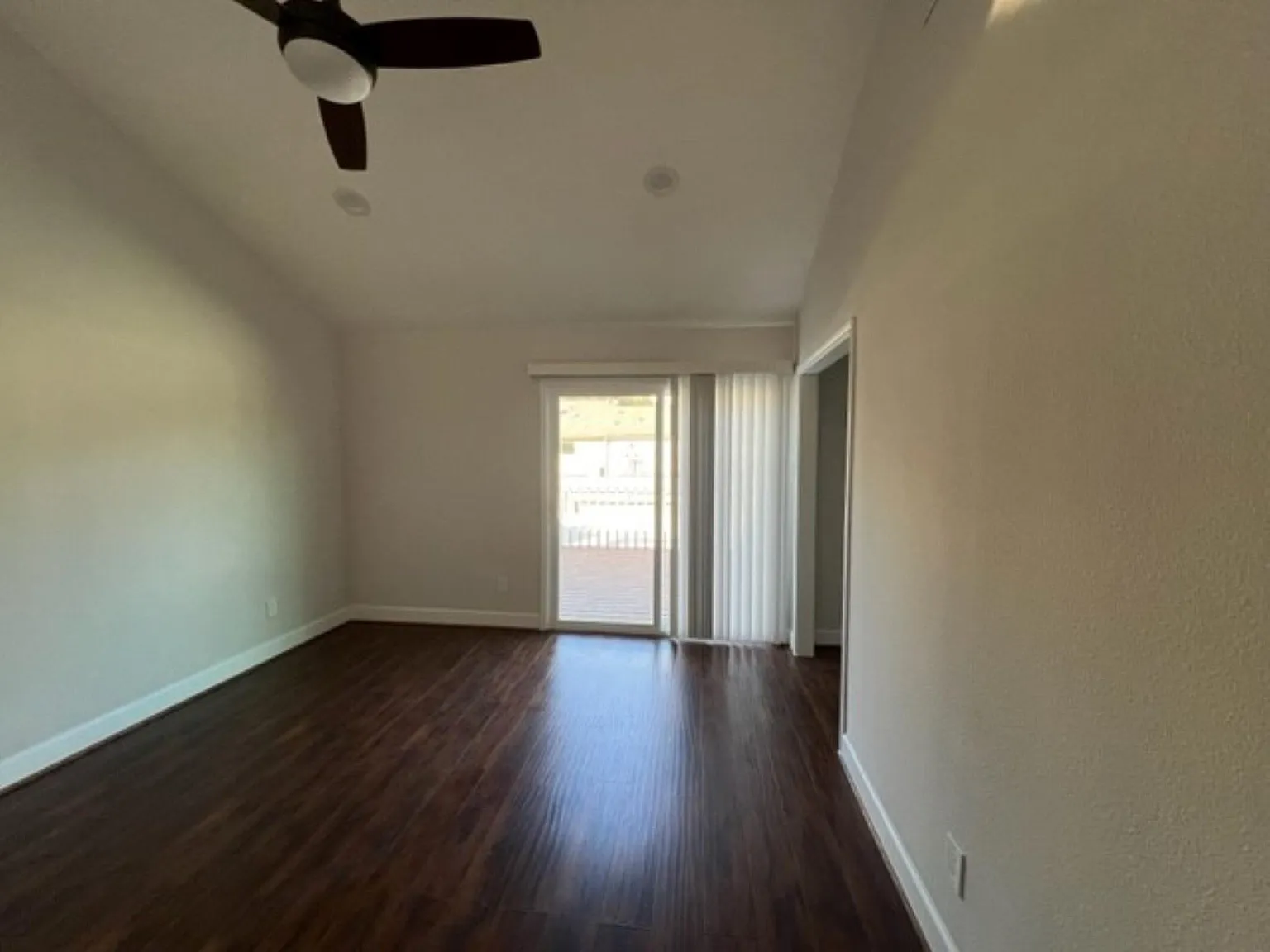 2 bed, 2.0 bath, 1190 sqft, $2,500 — Photo 4