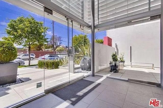 1700 Sawtelle Blvd — Photo 3