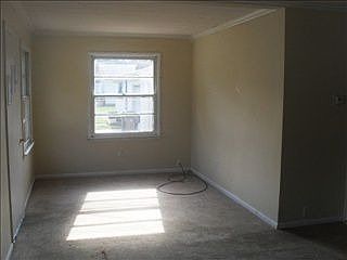 4th image of 23728 Greenwood Blvd