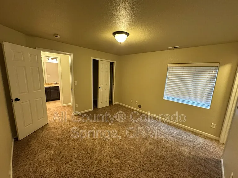 10394 Abrams Dr — Photo 37