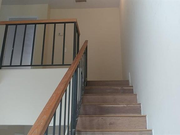 4th image of 9059 NW 40th Pl