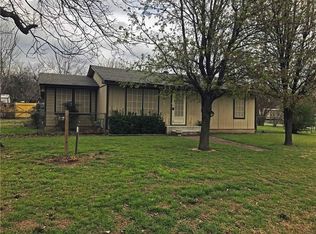 407 S Howell Ave, Wynnewood, OK 73098