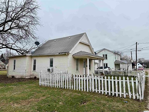 2nd image of 733 Buchanan St