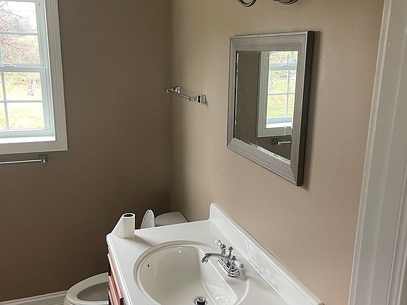 5th image of 167 Brandy Ln