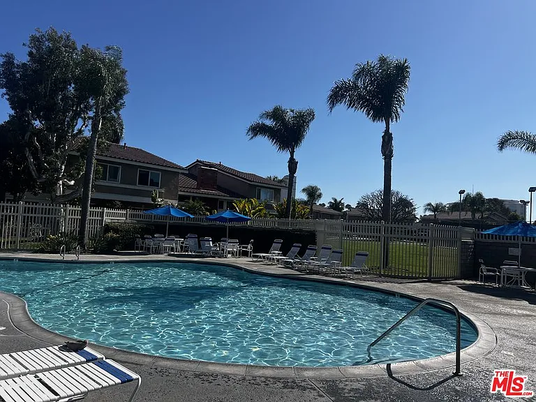 7825 Seaglen Dr #34 — Photo 65