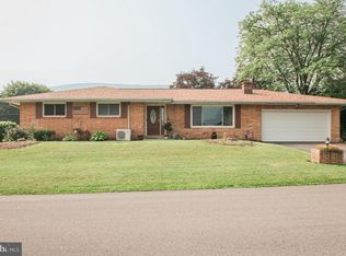 90 North St, Elizabethville, PA 17023