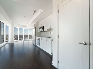 805 Carling Ave #1909, Ottawa, ON K1S5W9