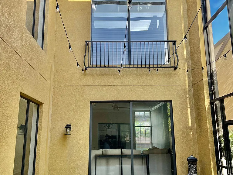 727 Highland St N — Photo 15