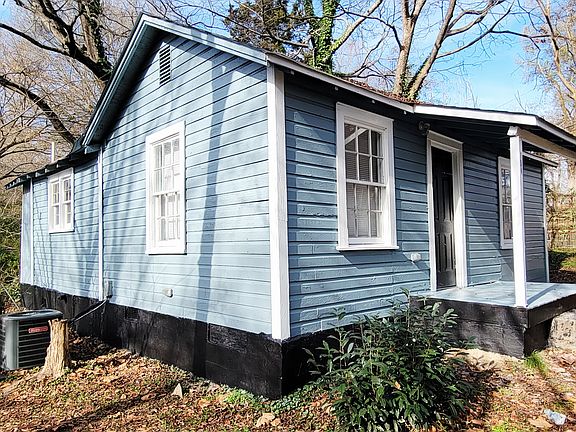 2nd image of 104 Plum Tree Ln