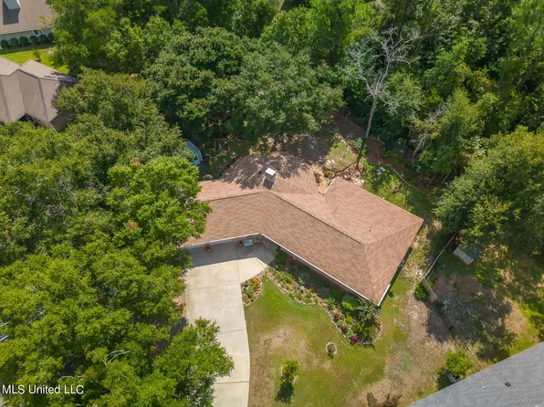 2550 Audubon Pl, Biloxi, MS 39531