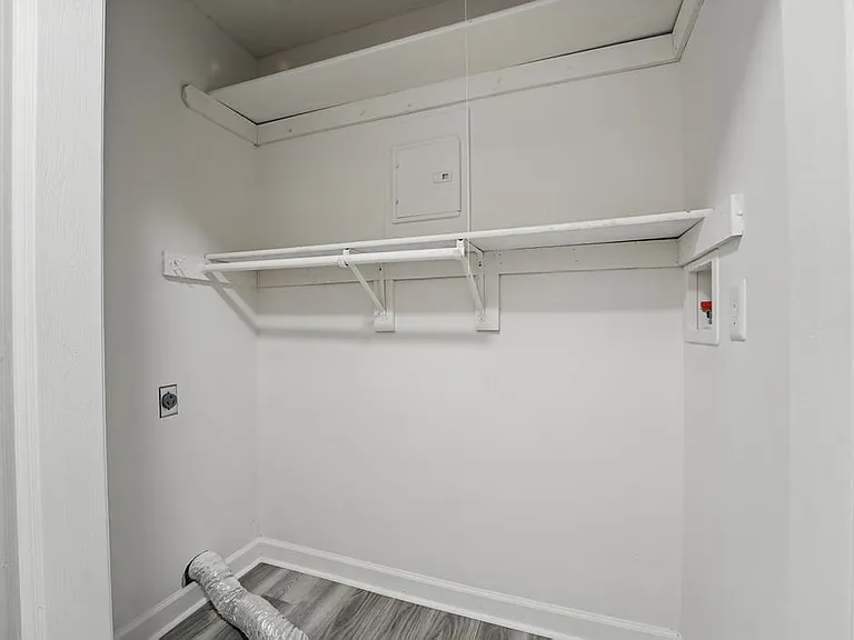 Washer Dryer hookups