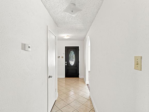 4th image of 5420 Galway Ln