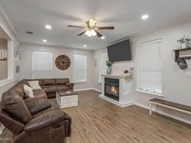 6339 Westwood Rd — Photo 2