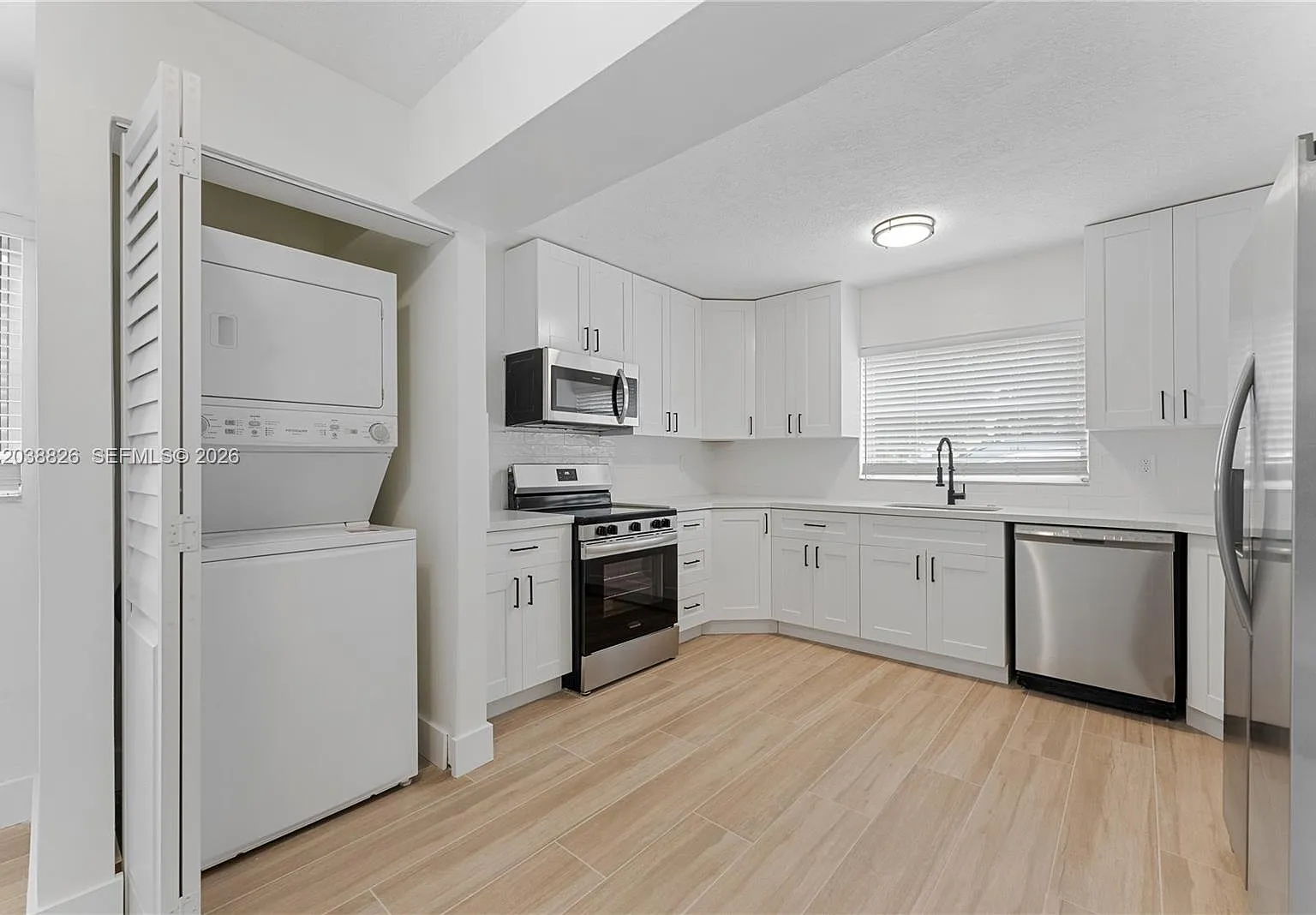 Lakes Garden Condo — Photo 3