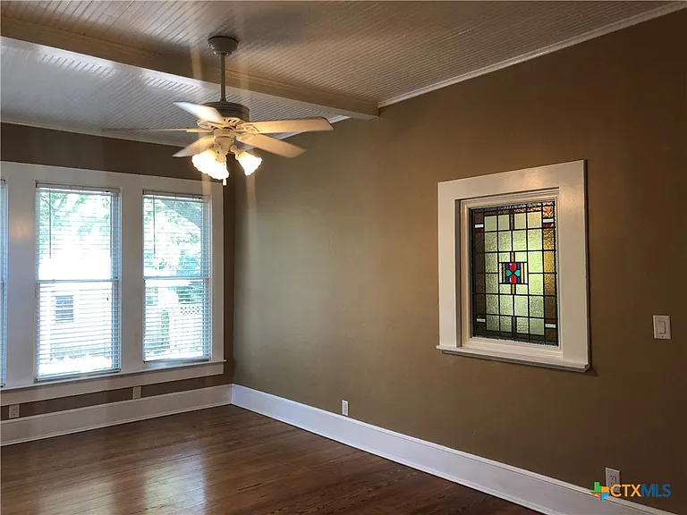 414 W San Antonio St — Photo 15