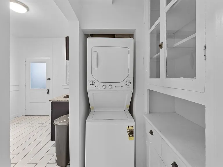 Lyndon Apartment — Photo 24