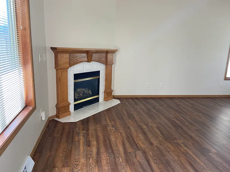 276 Manette St #274 — Photo 5
