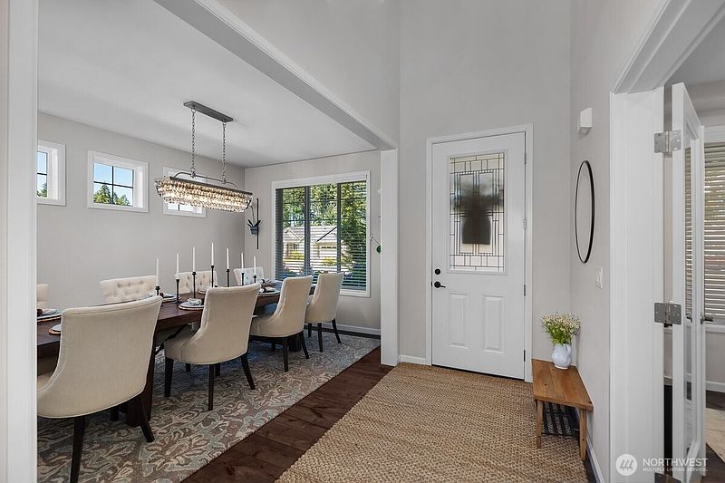 4th image of 4823 Plover Street NE
