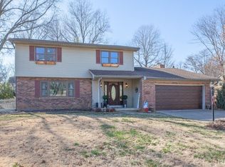 623 Raintree Cir, Mount Vernon, IN 47620