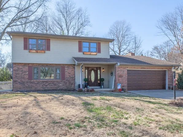 623 Raintree Cir, Mount Vernon, IN 47620