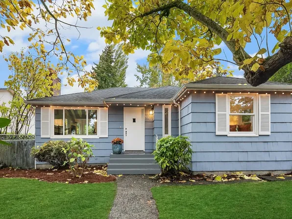 11019 35th Ave NE Unit 2, Seattle, WA 98125