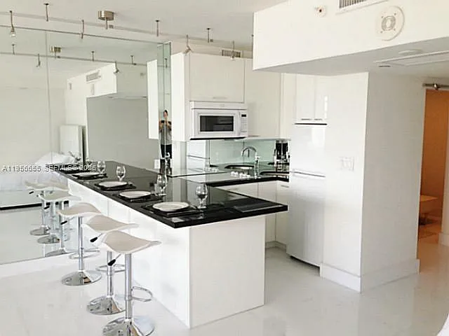 Decoplage Condo — Photo 3