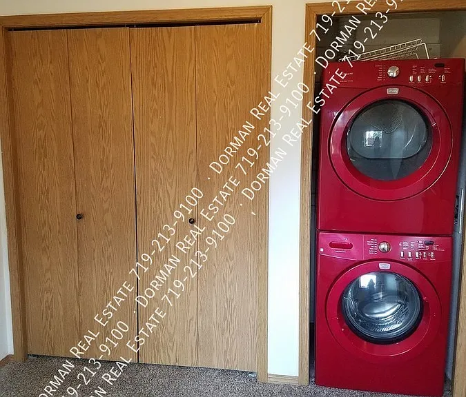 209 E Lake Ave — Photo 5
