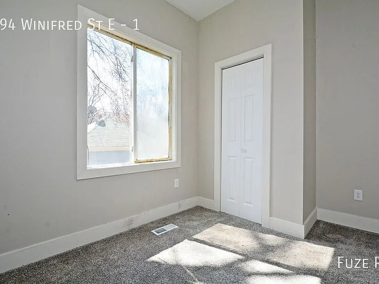 294 Winifred St E #1 — Photo 10