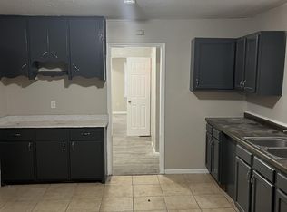 1961 S 5th St, Milwaukee, WI 53204