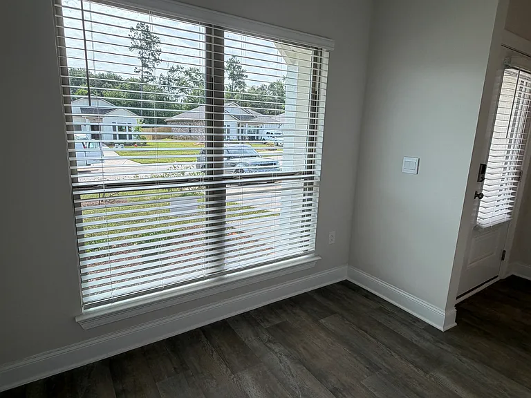 13820 Shea Cir — Photo 5