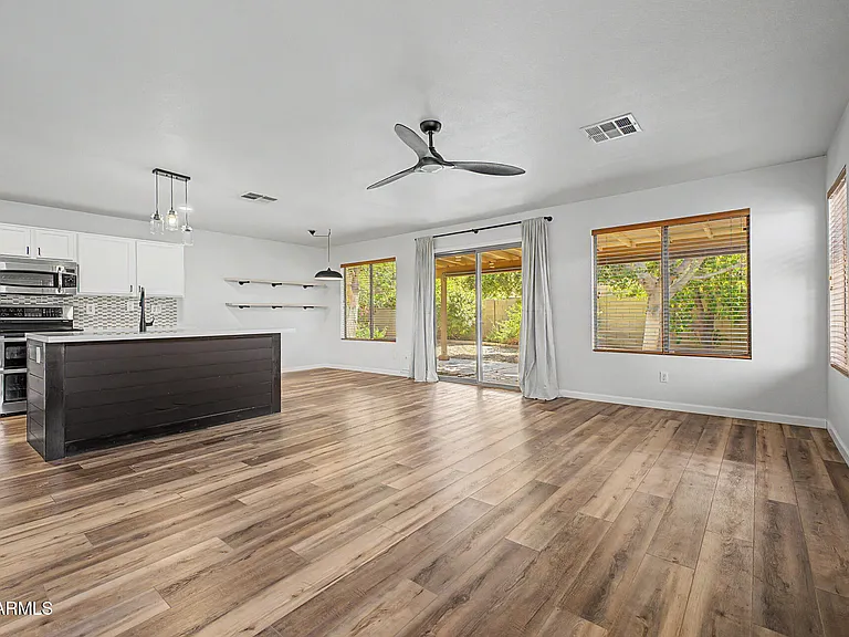16148 N 157th Dr — Photo 12