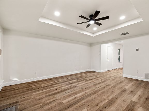 5th image of 2043 Beverly Hills Ln