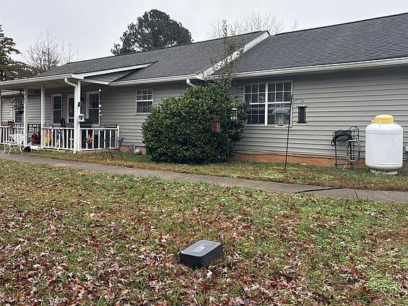 2nd image of 165 Graystone Dr