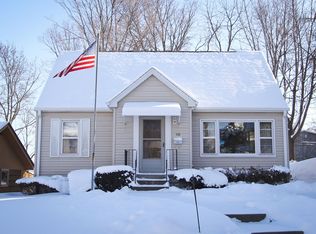 722 W 11th St, Dubuque, IA 52001