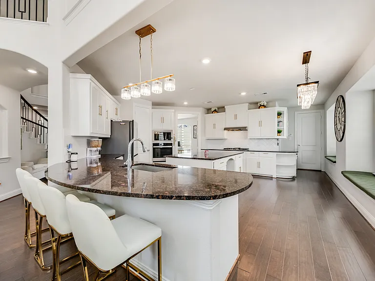 1524 Buckthorn Rd — Photo 3