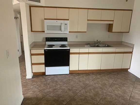 4th image of 340 E Holmes Ave