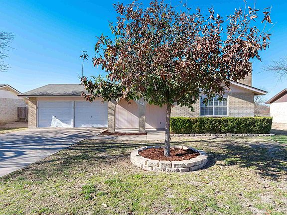 3rd image of 122 Mariposa Dr