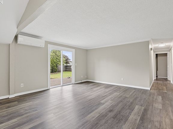 5th image of 4008 NE 134th Ct