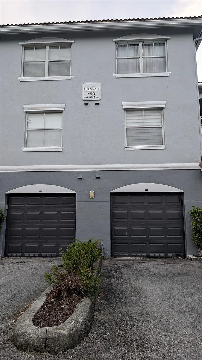 Building Photo - 150 NW 96th Ave