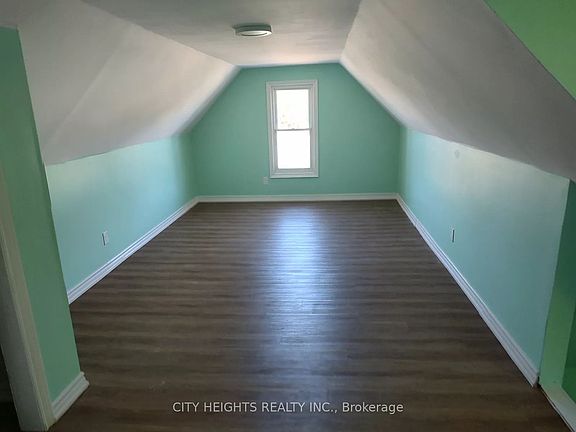 4th image of 4768 Saint Lawrence Ave