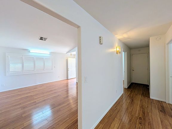 5th image of 2824 W Angela Dr