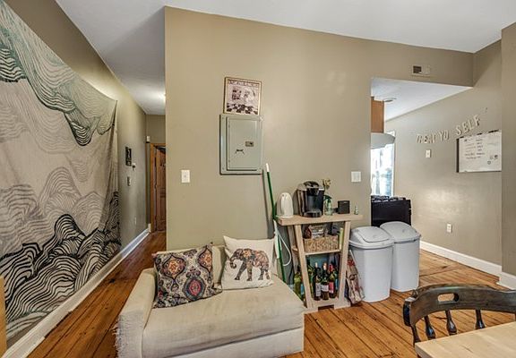 5th image of 9 Sewall St #2