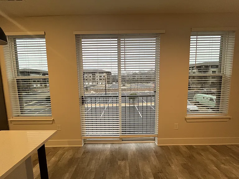 District at Riverside Apartments — Photo 88