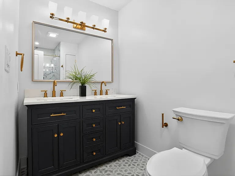 master en suite bath