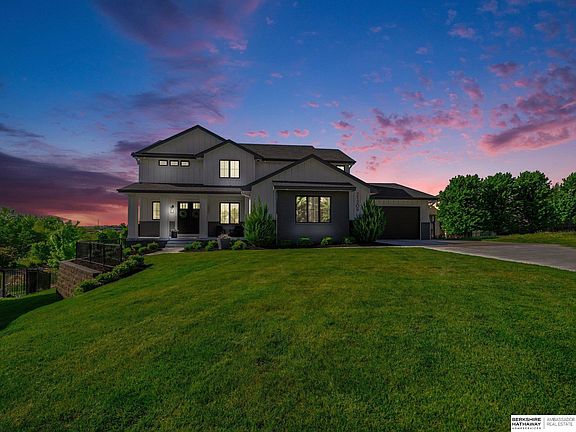 2nd image of 21209 Walnut Cir