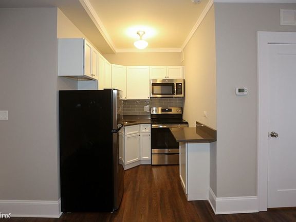 2nd image of 817 W Lakeside Pl #Ig305