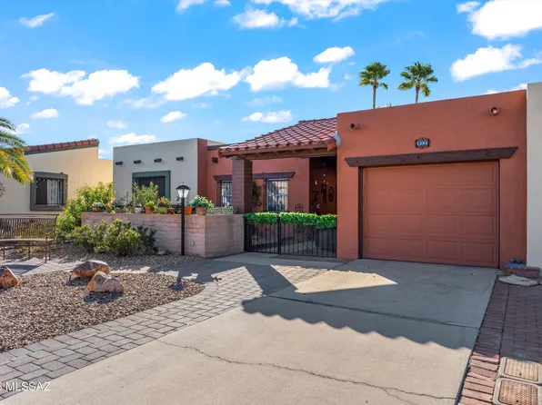 1381 W Calle Mendoza, Green Valley, AZ 85622