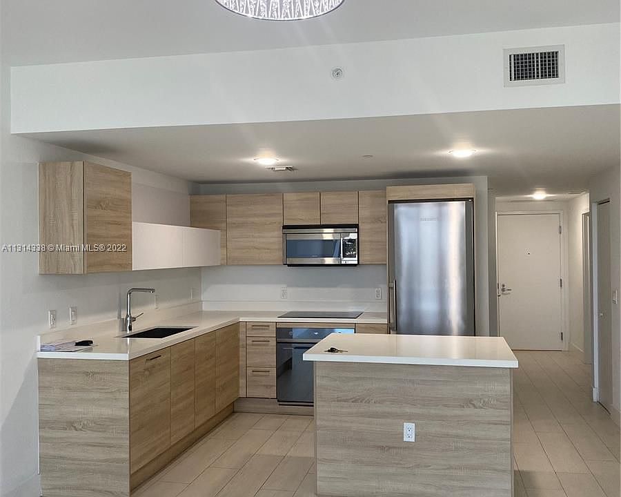 1st image of 16385 Biscayne Blvd Unit 2517