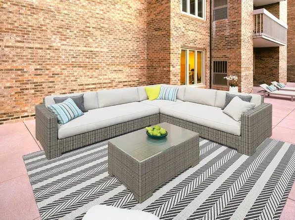 1220 Rudolph Rd APT 1B, Northbrook, IL 60062